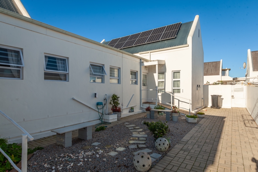 4 Bedroom Property for Sale in Dwarskersbos Western Cape